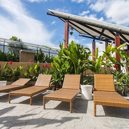 Icheck Inn Trams Square Chiang Mai Zewnętrze zdjęcie