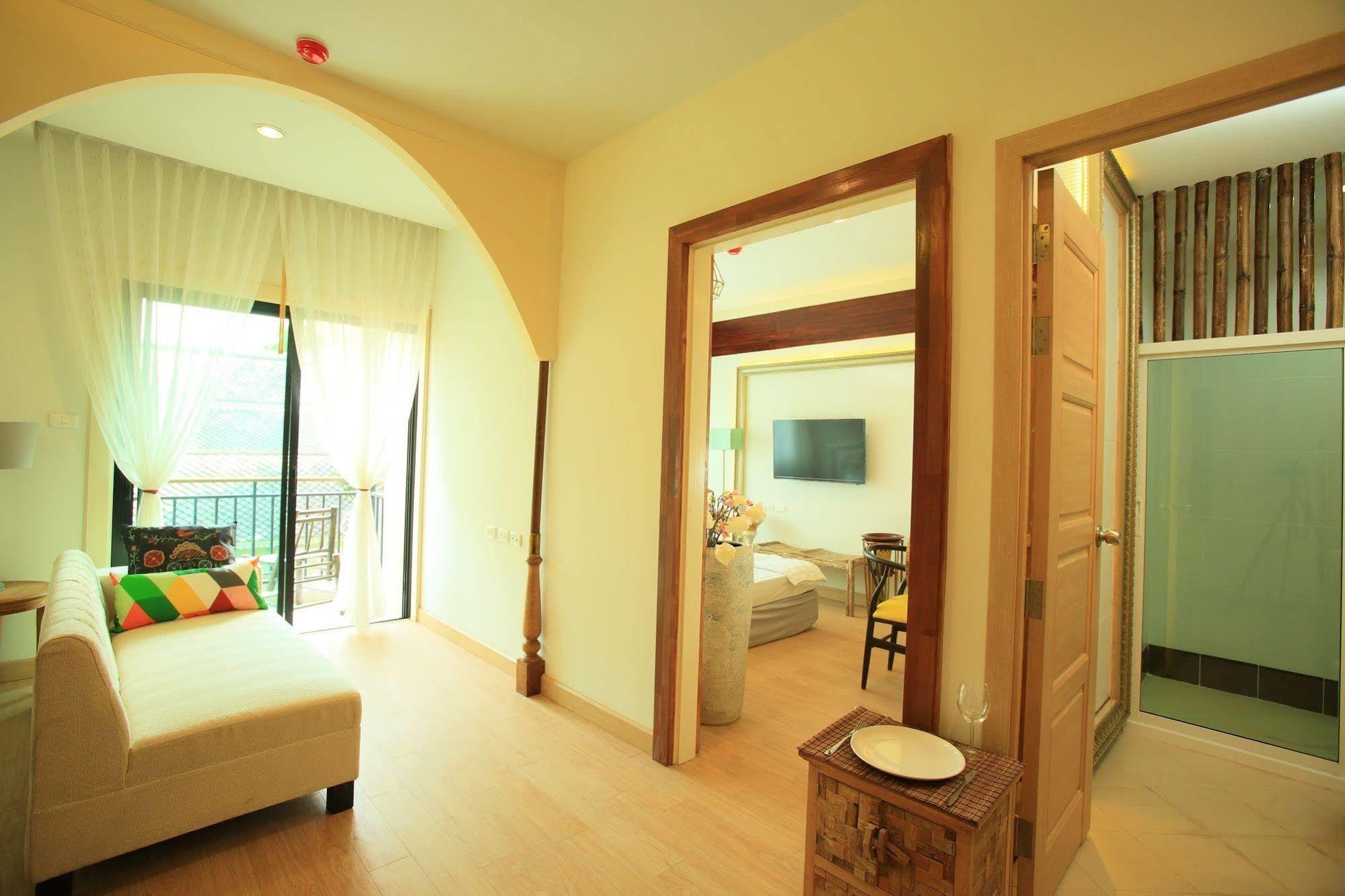 Icheck Inn Trams Square Chiang Mai Zewnętrze zdjęcie