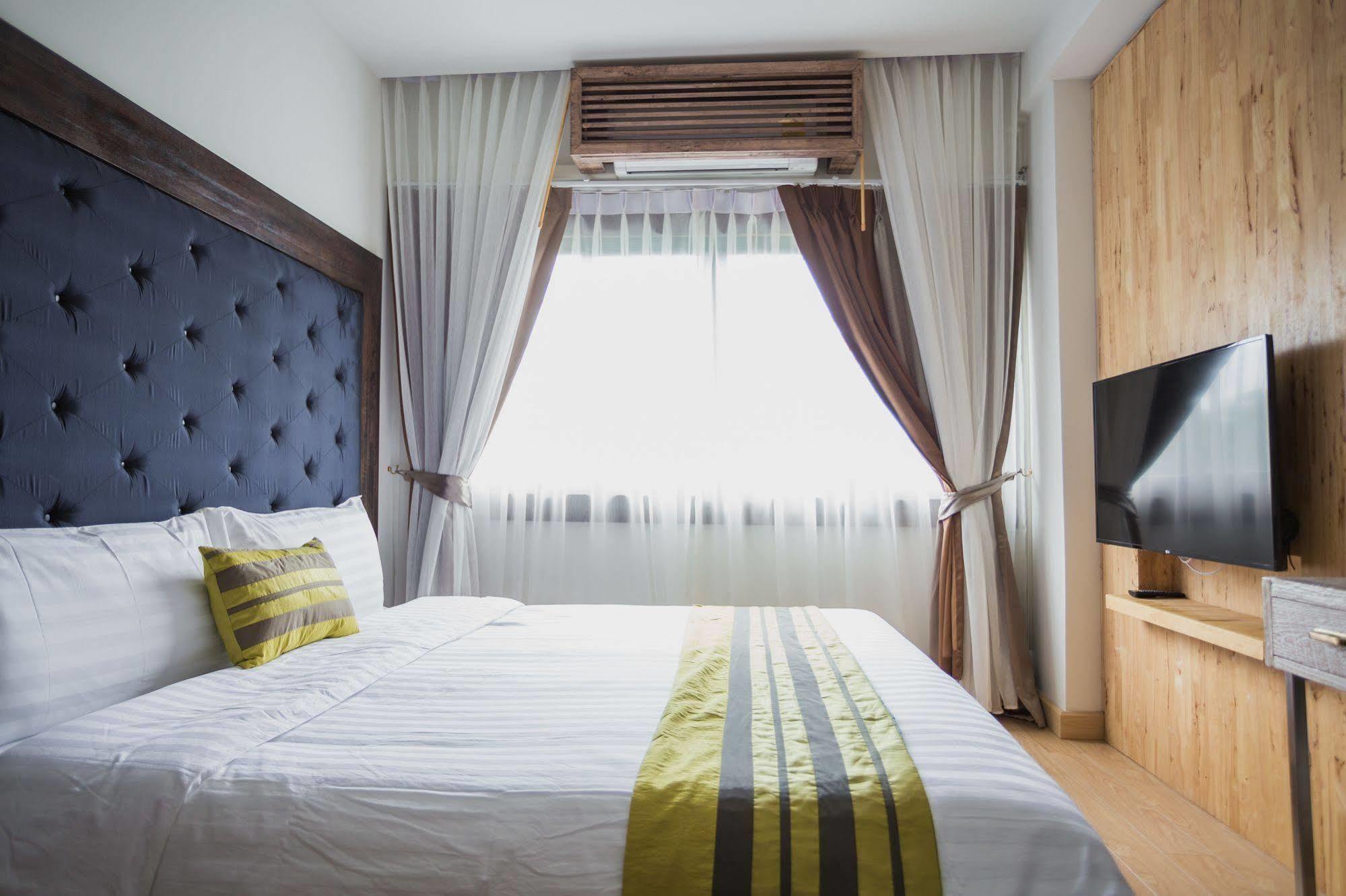 Icheck Inn Trams Square Chiang Mai Zewnętrze zdjęcie